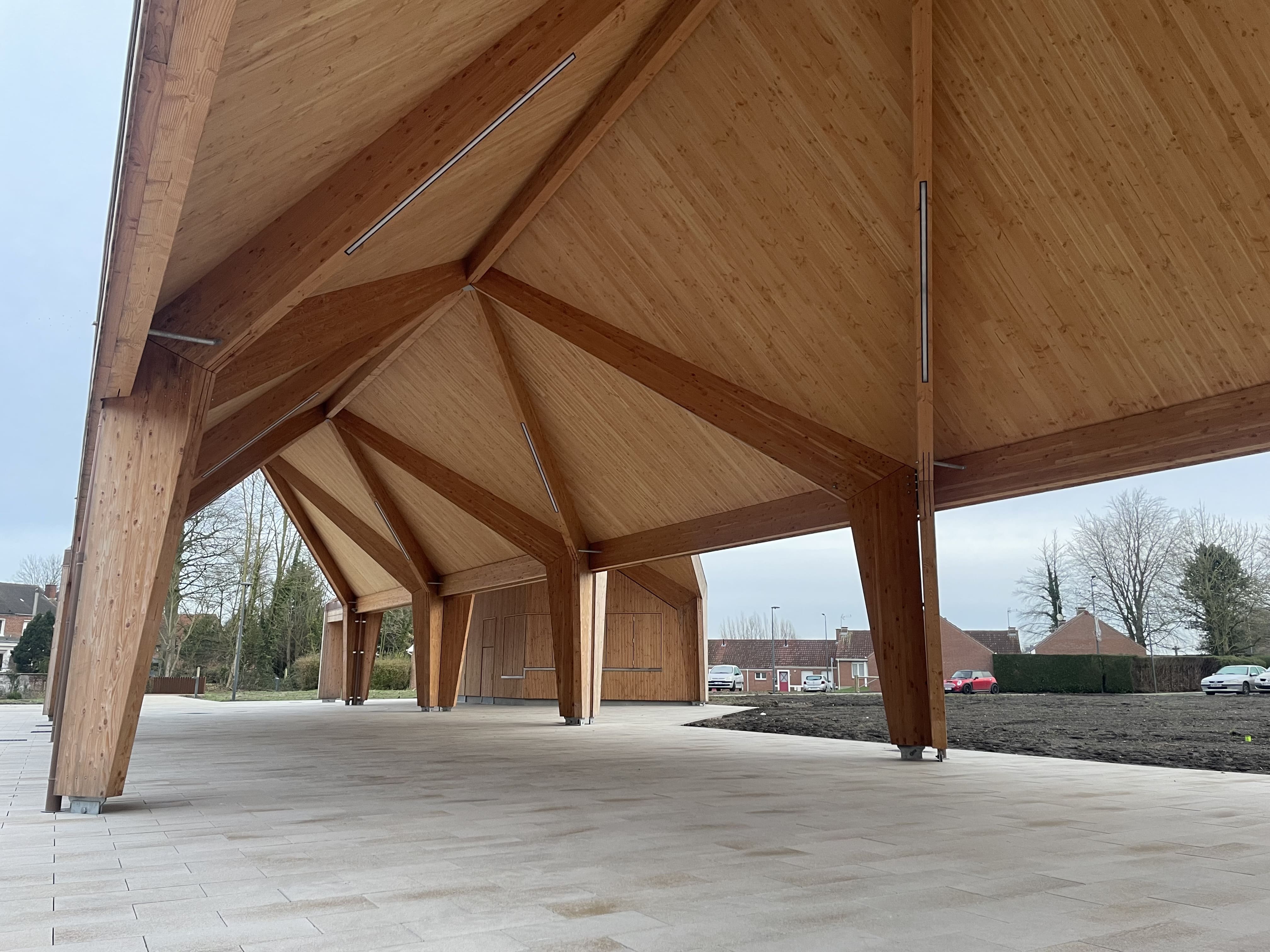 Mise en œuvre de panneaux XLAM sur chantier